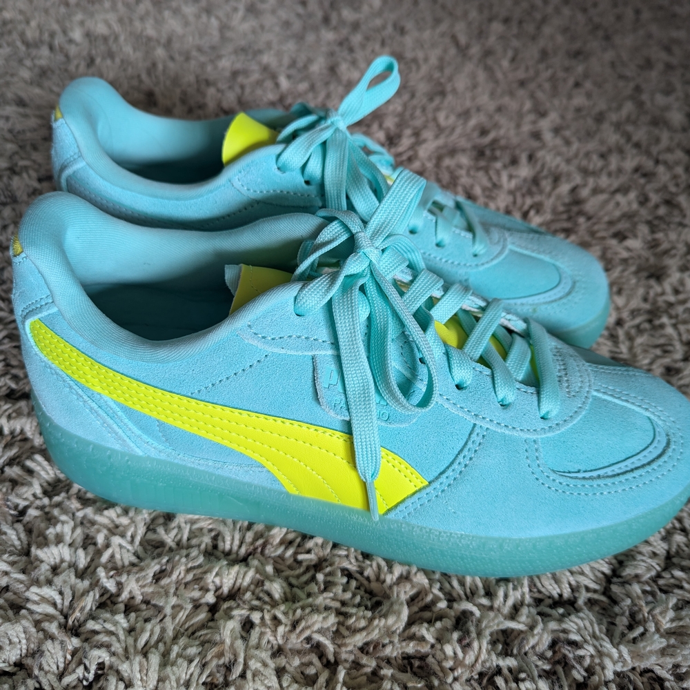 Puma Turquoise and Lime Gree Sneakers. Women's 9